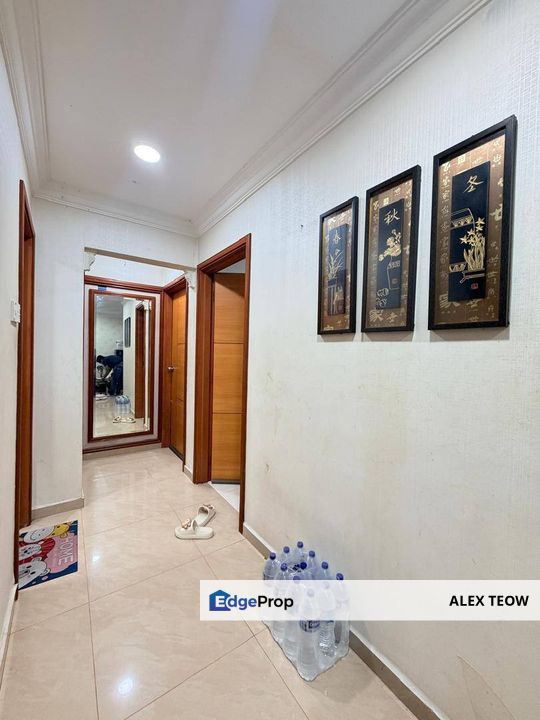 Duta Impian Embassy Suites Apartment For Sale/ 3R 2B/ 895sqft/ Johor Bahru, Johor, Johor Bahru