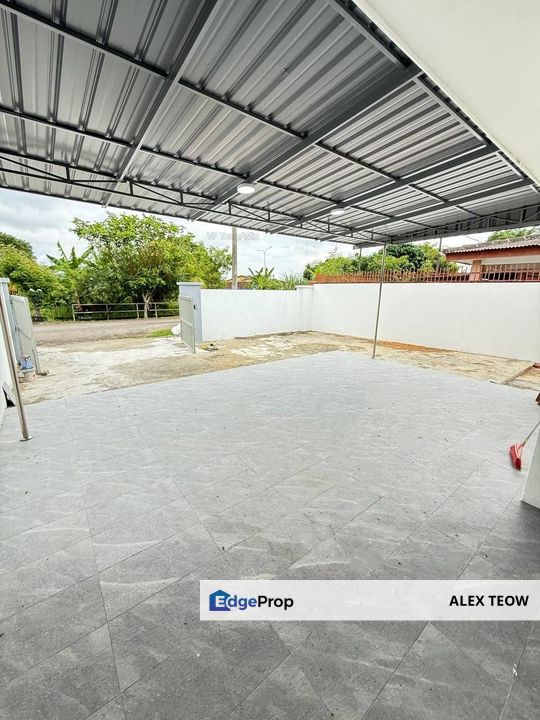 Taman Rinting Single Storey Endlot For Sale/ Masai, Johor, Masai