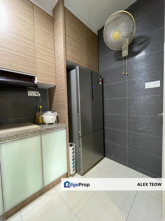 Embassy Suites Duta Impian Apartment For Sale/ 3R 3B/ 1100sqft/ Johor Bahru, Johor, Johor Bahru