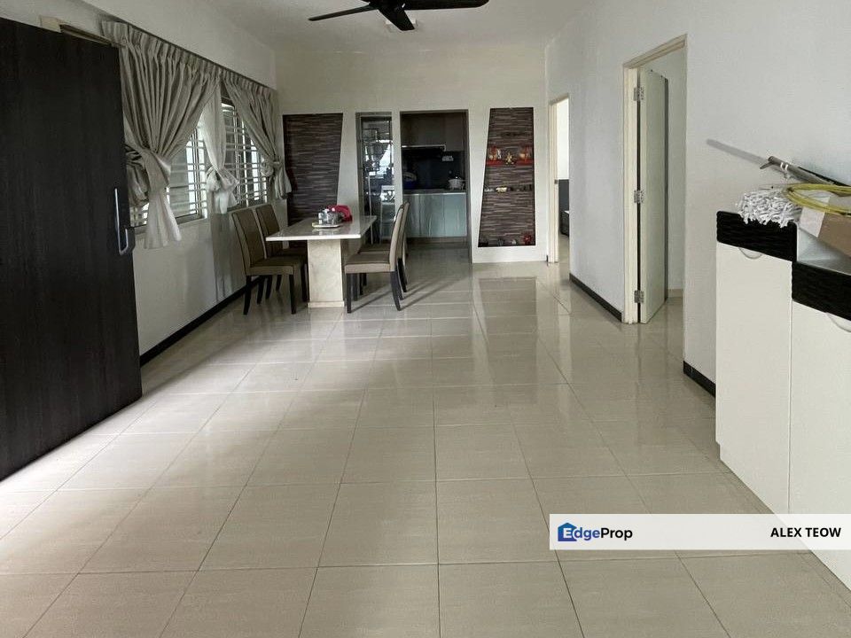 Embassy Suites Duta Impian Apartment For Sale/ 3R 3B/ 1100sqft/ Johor Bahru, Johor, Johor Bahru