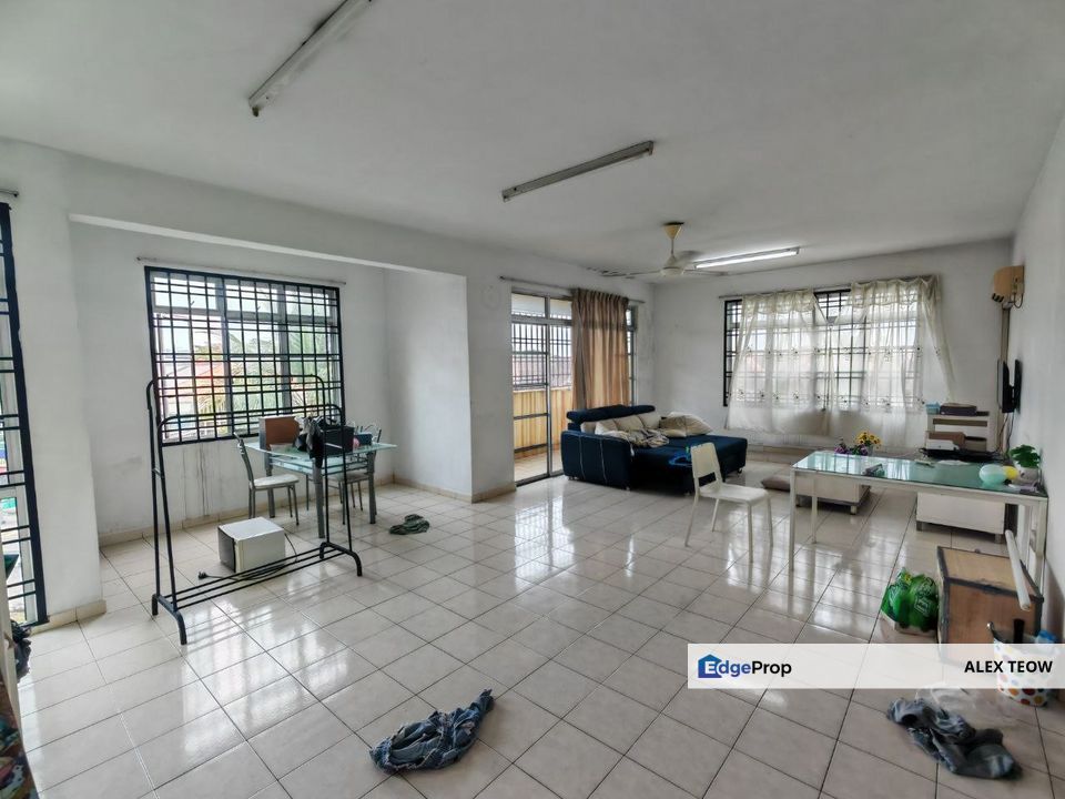 Villa Bestari Apartment For Sale/ 4R 2B/ 1650sqft/ Nusa Bestari/ Skudai, Johor, Skudai