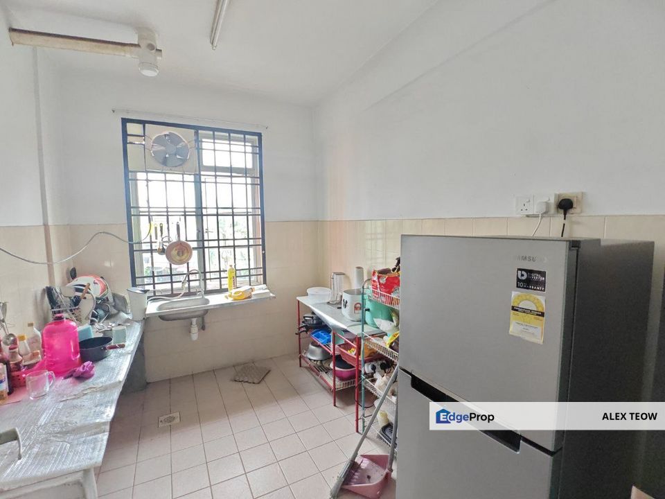 Villa Bestari Apartment For Sale/ 4R 2B/ 1650sqft/ Nusa Bestari/ Skudai, Johor, Skudai