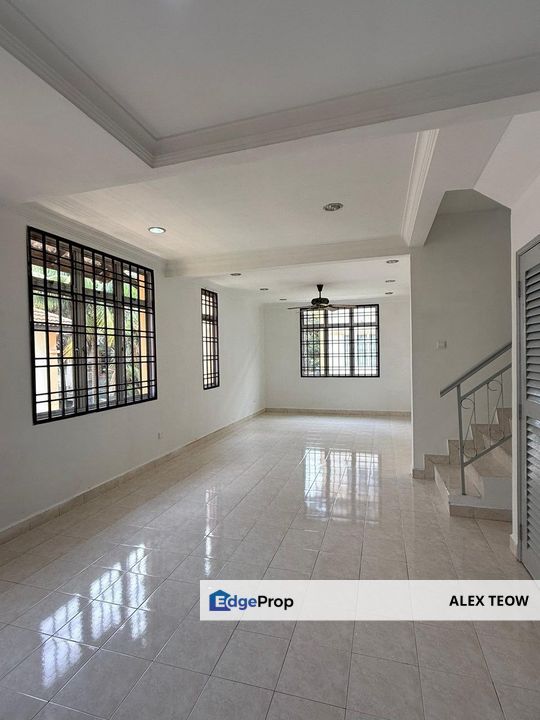 Nusavilla Town House For Sale/ 4R 3B/ 1647sqft/ Nusa Bestari/ Skudai, Johor, Nusajaya