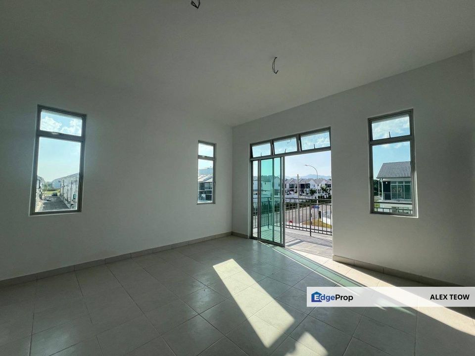 Pulai Mutiara Double Storey Cluster House For Sale/ Kangkar Pulai/ Skudai, Johor, Kangkar Pulai