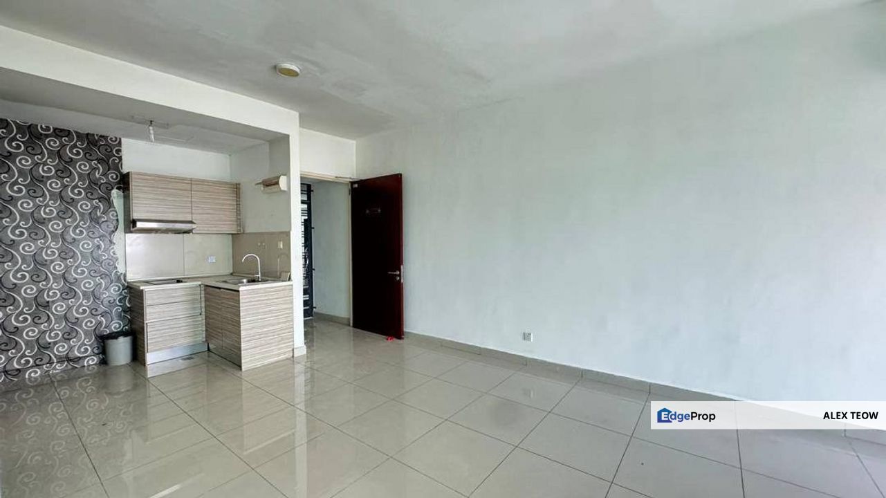 Parc Regency Apartment For Sale/ 2R 2B/ 810sqft/ Plentong/ Masai, Johor, Masai