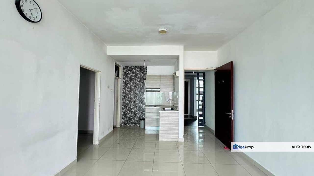 Parc Regency Apartment For Sale/ 2R 2B/ 810sqft/ Plentong/ Masai, Johor, Masai