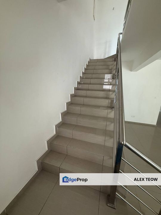 Taman Bestari Indah Double Storey Terrance For Sale/ Ulu Tiram, Johor, Ulu Tiram