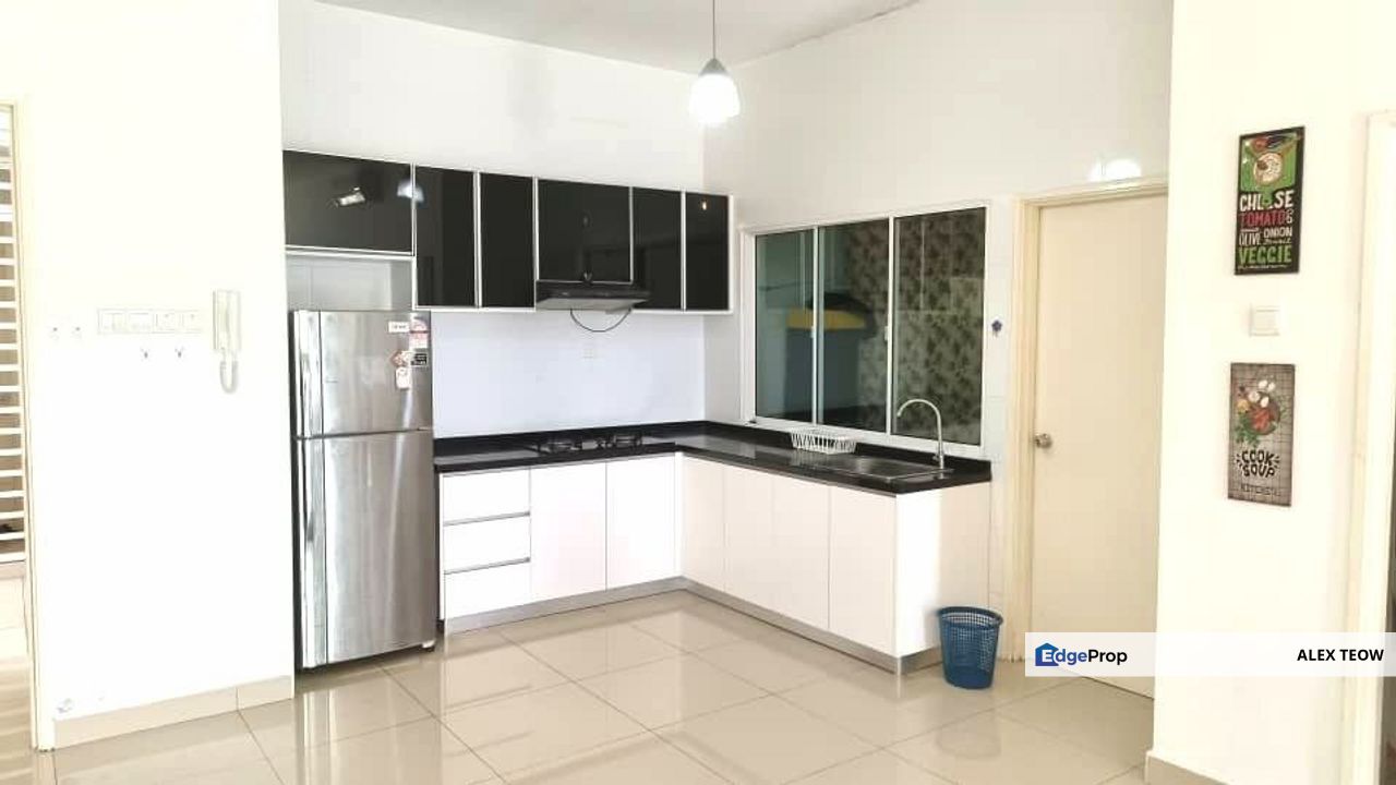 Nusa Height Apartment For Sale/ 2R 2B/ 1042sqft/ Gelang Patah/ Nusajaya, Johor, Gelang Patah