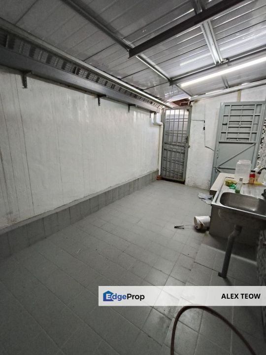 Taman Universiti Single Storey Low Cost For Sale/ Skudai, Johor, Skudai