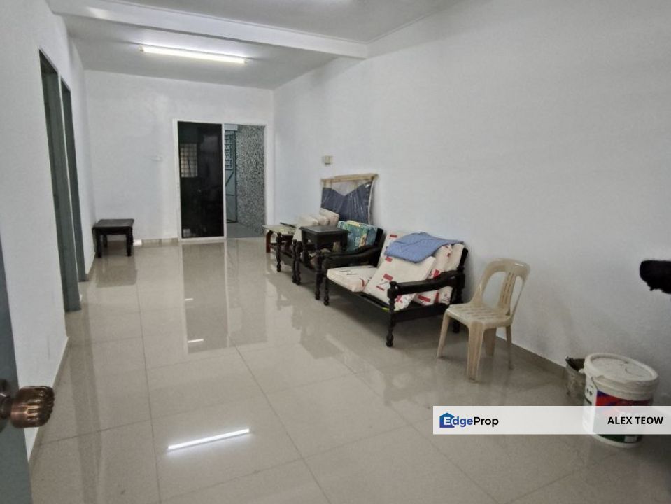 Taman Universiti Single Storey Low Cost For Sale/ Skudai, Johor, Skudai