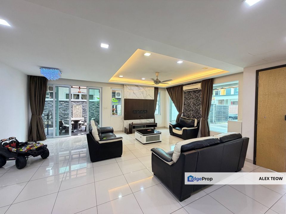 Taman Gaya Double Storey Cluster House For Sale/ Ulu Tiram, Johor, Ulu Tiram