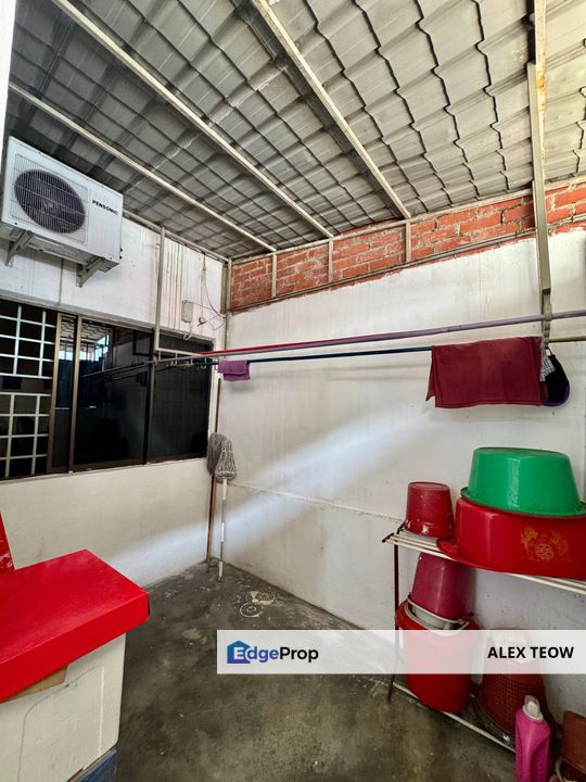 Taman Sri Putri Jalan Besi Double Storey Terrance For Sale/ Skudai, Johor, Skudai
