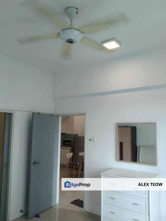 Tropez Residence Apartment For Sale/ 1+1R 1B/ 678sqft/ JB town/ Johor Bahru, Johor, Johor Bahru