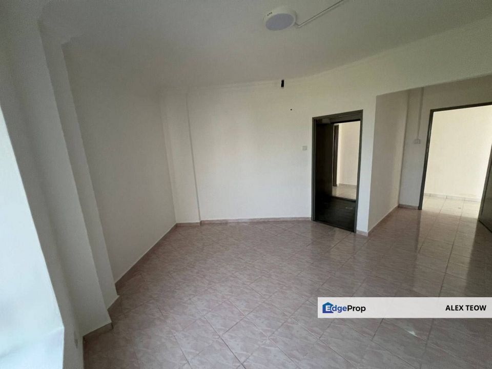 Seri Mutiara Apartment For Sale/ 3R 2B/ 1324sqft/ Full Loan/ Cash Out/ Seri Alam/ Masai, Johor, Masai