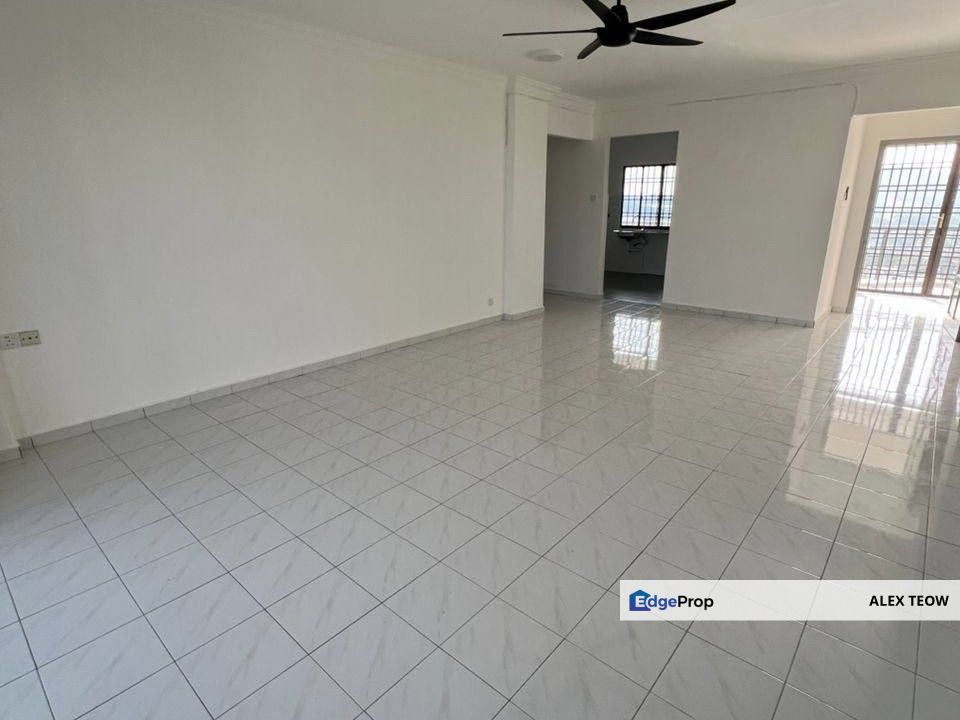 Seri Mutiara Apartment For Sale/ 3R 2B/ 1324sqft/ Full Loan/ Cash Out/ Seri Alam/ Masai, Johor, Masai