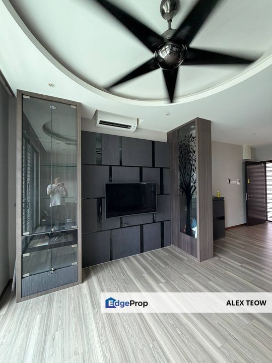 Cresent Bay Suites Apartment For Sale/ 3R 2B/ 1000sqft/ Bayu Puteri/ Permas Jaya, Johor, Johor Bahru