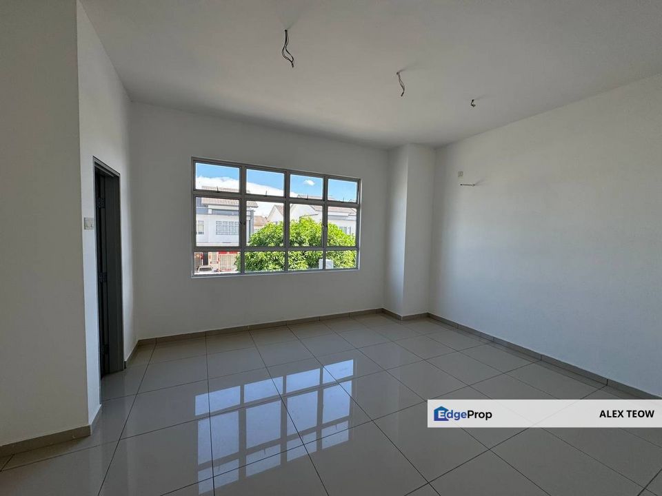 Fortune Hills Double Storey Cluster Endlot For Sale/ Kangkar Pulai/ Skudai, Johor, Skudai