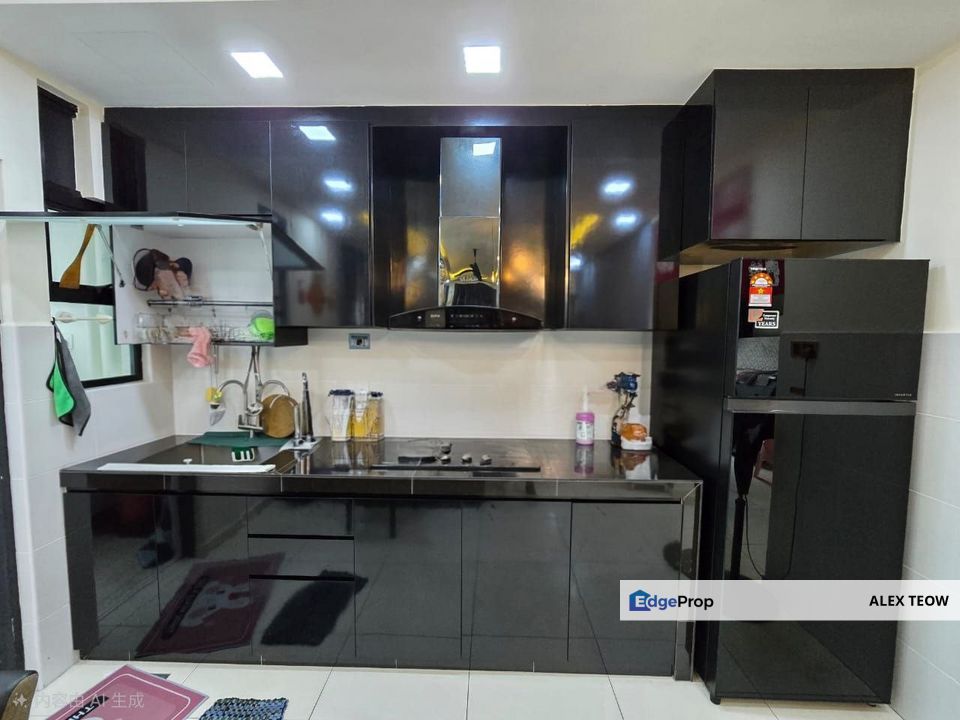 The Garden Residences Apartment For Sale/ 3R 2B/ 930sqft/ Skudai, Johor, Skudai