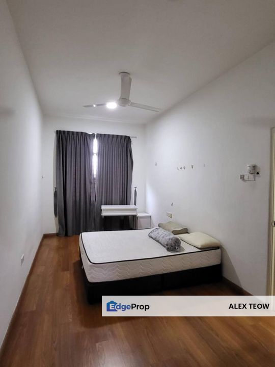 Nusa Heights Apartment For Sale/ 3R 2B/ 1004sqft/ Gelang Patah, Johor, Gelang Patah