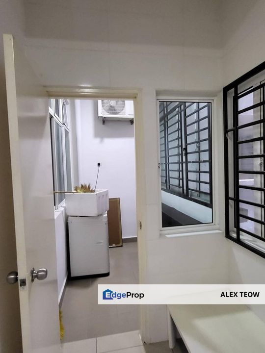 Nusa Heights Apartment For Sale/ 3R 2B/ 1004sqft/ Gelang Patah, Johor, Gelang Patah