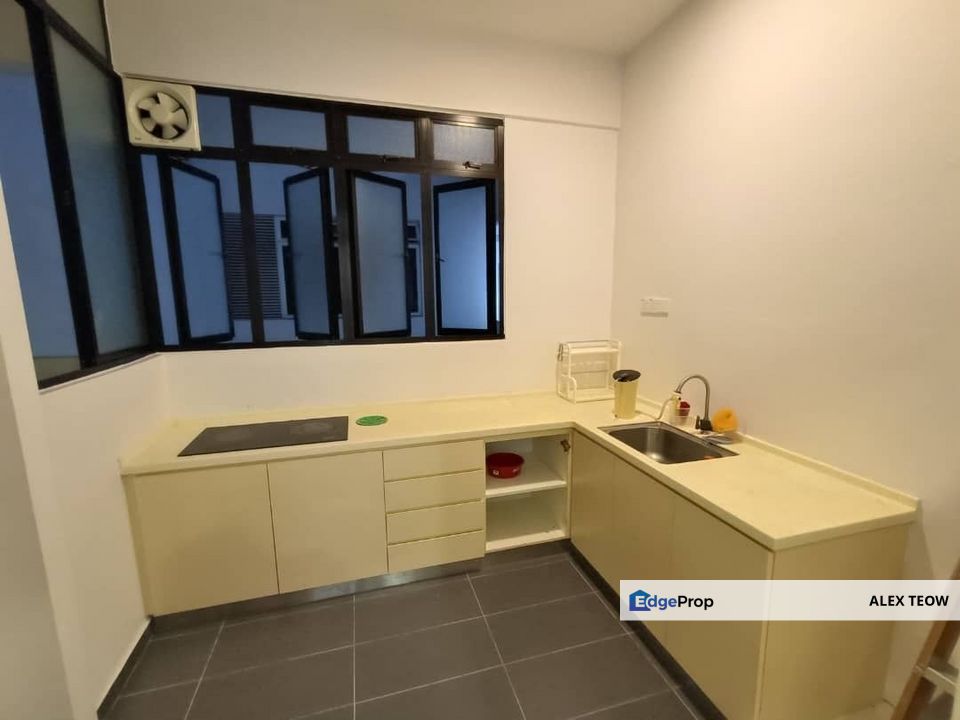 Sky Loft Apartment For Sale/ 2+1R 2B/ 1214sqft/ Bukit Indah/ Iskandar Puteri, Johor, Johor Bahru