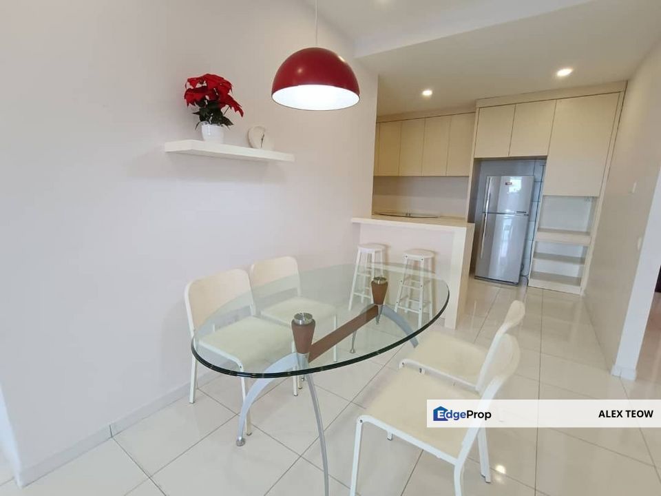 Sky Loft Apartment For Sale/ 2+1R 2B/ 1214sqft/ Bukit Indah/ Iskandar Puteri, Johor, Johor Bahru