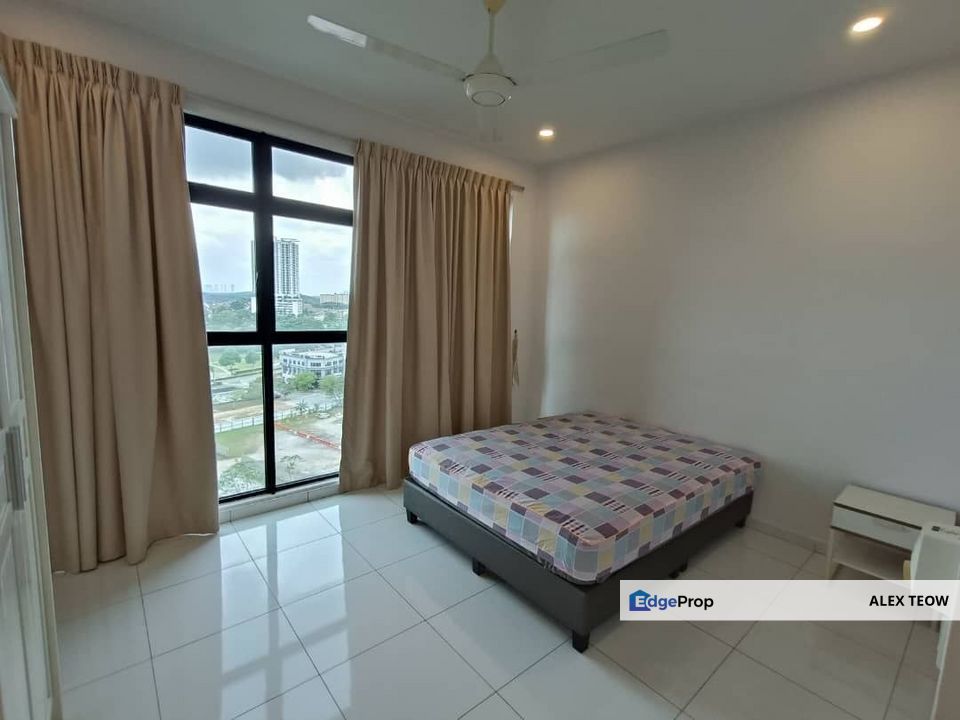 Sky Loft Apartment For Sale/ 2+1R 2B/ 1214sqft/ Bukit Indah/ Iskandar Puteri, Johor, Johor Bahru
