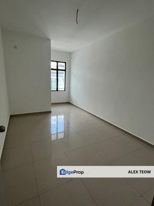 Lily 4 @ Bestari Indah Double Storey Terrance For Sale/ Ulu Tiram, Johor, Ulu Tiram