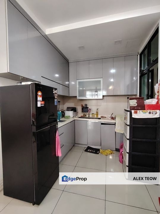 Austin Regency Apartment For Sale/ 2R 1B/ 660sqft/ Mount Austin, Johor, Johor Bahru