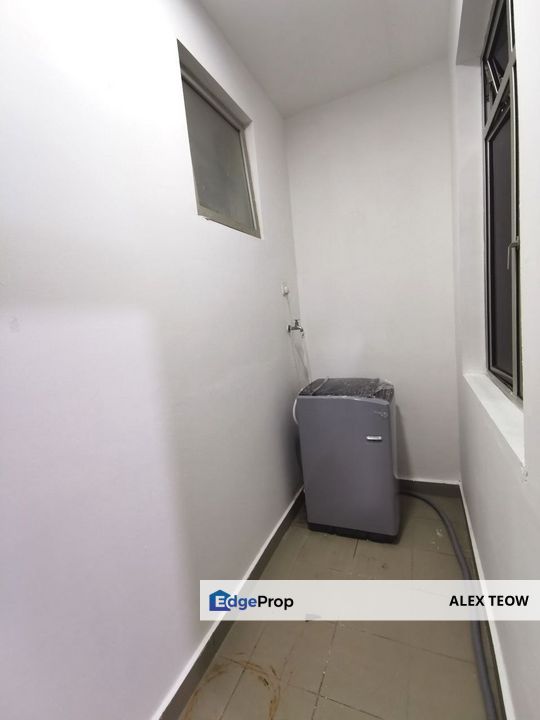 D'ambience residence Apartment For Sale/ 3R 2B/ 1114sqft/ Permas Jaya, Johor, Permas Jaya/Senibong