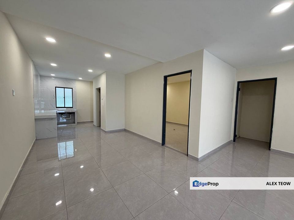 Taman Skudai Baru Jalan Hang Kasturi Double Storey Terrance For Sale/ Skudai, Johor, Skudai