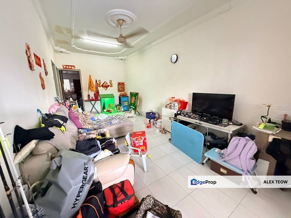 Taman Puteri Wangsa Jalan Keris Single Storey Terrance For Sale/ Full Loan Unit/ Ulu Tiram, Johor, Ulu Tiram