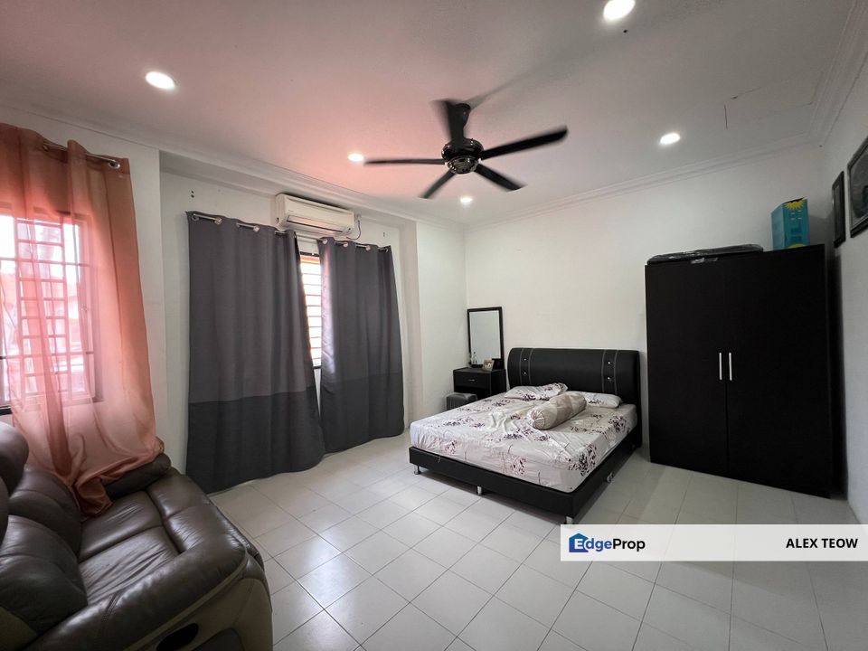 Taman Scientex Jalan Nuri Double Storey Terrance For Sale/ Pasir Gudang, Johor, Pasir Gudang