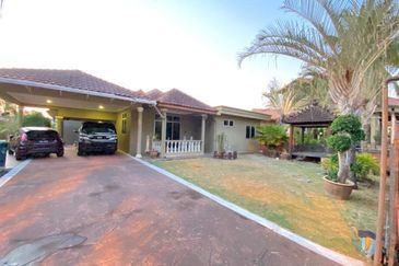 TAMAN GOLF (DARULAMAN HEIGHTS)