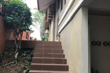 TAMAN GOLF (DARULAMAN HEIGHTS)