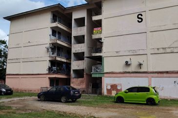 PANGSA RAKYAT COLLEGE HEIGHTS (PAJAM)