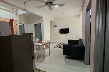 PANGSAPURI IKHLAS(TAMAN TUNKU INTAN SAFINA