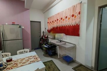 PANGSAPURI IKHLAS(TAMAN TUNKU INTAN SAFINA