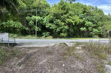 Jalan Putra Bahagia 8/2G 