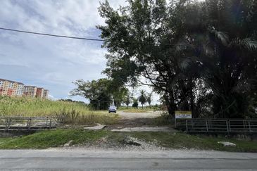 Jalan Putra Bahagia 8/2G 