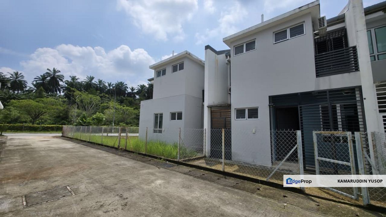 FREEHOLD GATED & GUARDED Laman Mawar Terrace House KOTA SERIEMAS Golf Club NILAI KPJ Univ KLIA Sepang, Negeri Sembilan, Seremban