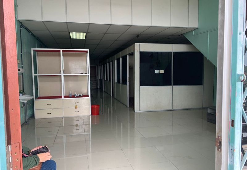 Jalan Tok Ungku, Rahang