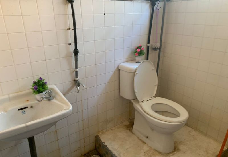 Jalan Tok Ungku, Rahang