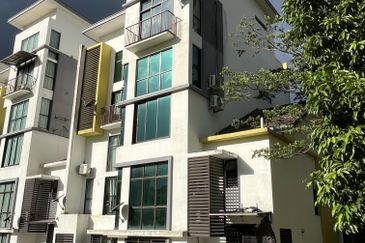 CEMPAKA SERI TOWN VILLAS @ KOTA SERIEMAS