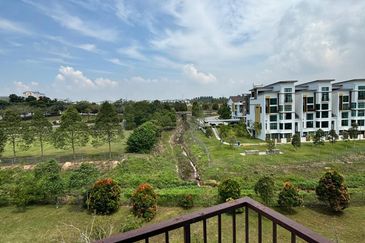 CEMPAKA SERI TOWN VILLAS @ KOTA SERIEMAS