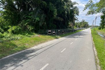 Jalan Putra Bahagia 8/2G 