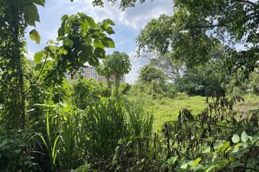 Jalan Putra Bahagia 8/2G 