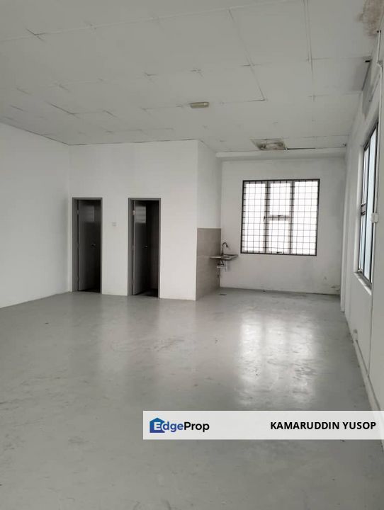 Double Storey Shop Office (Freehold) di Jasper, Kota Sunsuria, Selangor, Dengkil