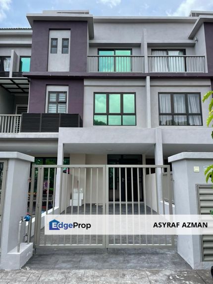 Facing Open, Upper Unit, Selangor, Bangi