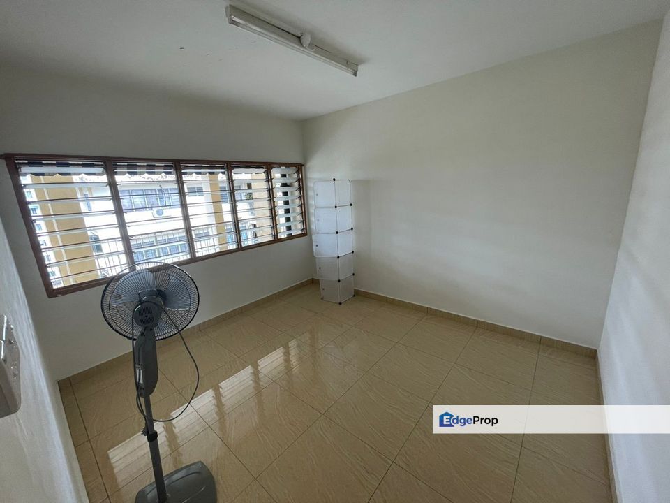 Petaling jaya Section 17 Happy Mansion Partially Furnish Unit For Rent